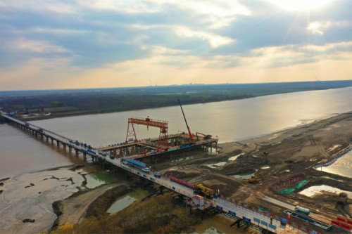 經(jīng)濟(jì)觀察網(wǎng)：中交一公局沾臨二標(biāo)二分部：用心鑄就精品橋                                                                                                                                                                                 